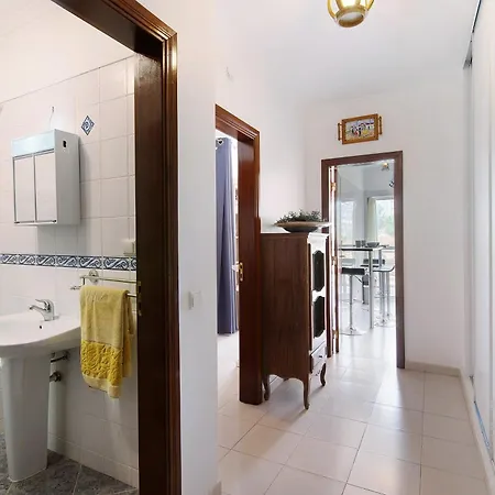 De La - Armacao Apartment *