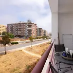 De La - Armacao شقة